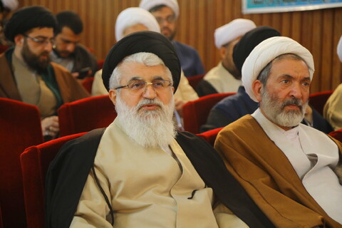 تصاویر / گردهمایی اساتید سطوح عالی و خارج حوزه علمیه قم با موضوع " تحولات منطقه ، چشم انداز منطقه "