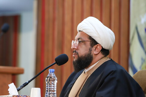 تصاویر / گردهمایی اساتید سطوح عالی و خارج حوزه علمیه قم با موضوع " تحولات منطقه ، چشم انداز منطقه "