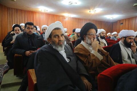 تصاویر / گردهمایی اساتید سطوح عالی و خارج حوزه علمیه قم با موضوع " تحولات منطقه ، چشم انداز منطقه "
