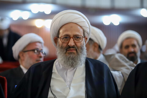 تصاویر / گردهمایی اساتید سطوح عالی و خارج حوزه علمیه قم با موضوع " تحولات منطقه ، چشم انداز منطقه "