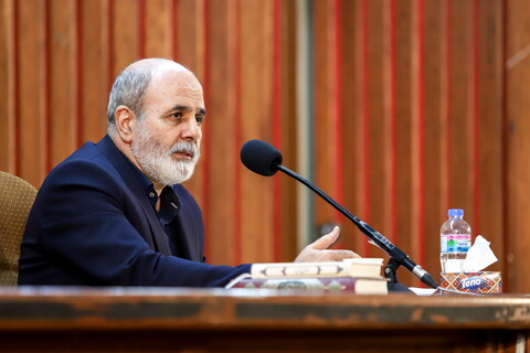 تصاویر / گردهمایی اساتید سطوح عالی و خارج حوزه علمیه قم با موضوع " تحولات منطقه ، چشم انداز منطقه "