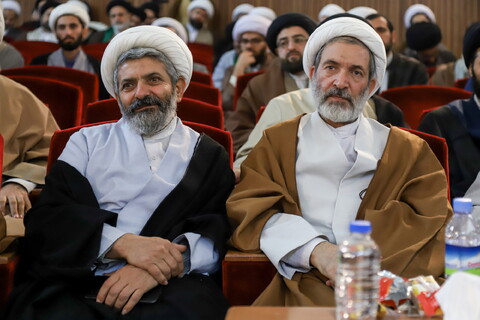 تصاویر / گردهمایی اساتید سطوح عالی و خارج حوزه علمیه قم با موضوع " تحولات منطقه ، چشم انداز منطقه "