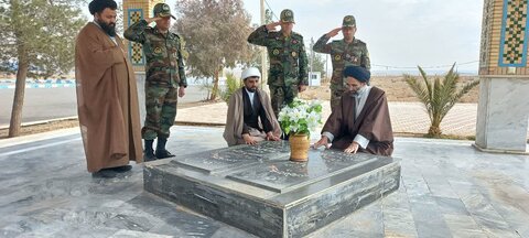 رونمایی از کتاب «بیرق های عزت» در گروه ۸۴۰موشکی نزاجا