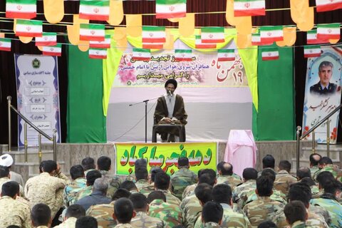 رونمایی از کتاب «بیرق های عزت» در گروه ۸۴۰موشکی نزاجا