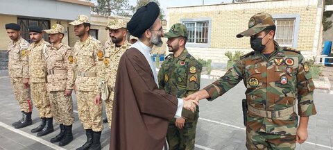 رونمایی از کتاب «بیرق های عزت» در گروه ۸۴۰موشکی نزاجا