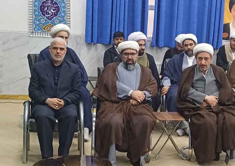 تصاویر دیدار رئیس مرکز حفاظت و اطلاعات قوه قضائیه با طلاب و روحانیون لرستان