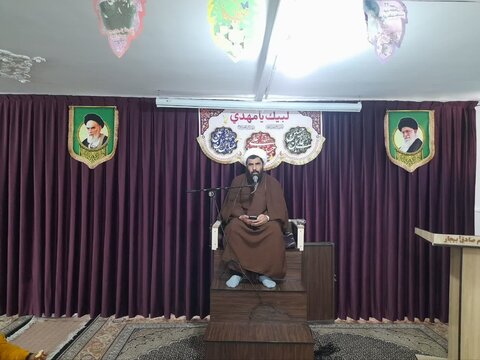 تصاویر/درس اخلاق طلاب مدرسه علمیه امام صادق علیه‌السلام بیجار