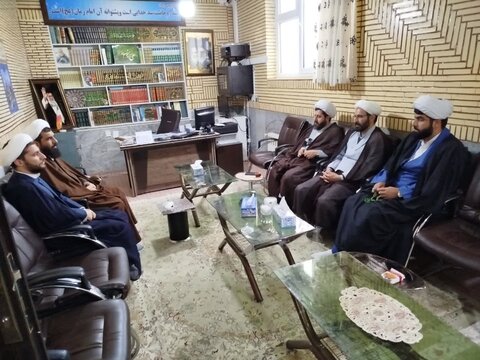 تصاویر/درس اخلاق طلاب مدرسه علمیه امام صادق علیه‌السلام بیجار