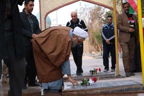 غبارروبی گلزار شهدا