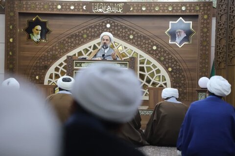 دیدار نماینده ولی فقیه در سیستان و بلوچستان با روحانیون،طلاب و مبلغین شهرستان زاهدان