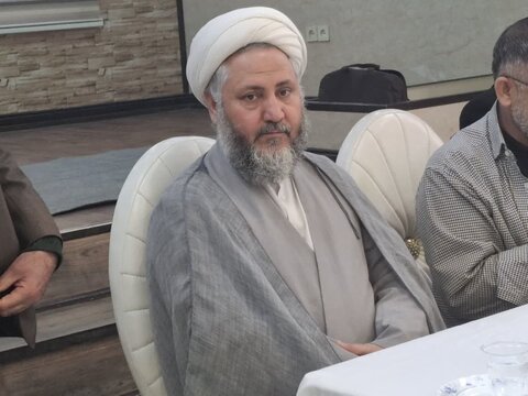 تصاویر/تشویق دانش آموزان ممتاز خانواده های شهدا و ایثارگران آران و بیدگل