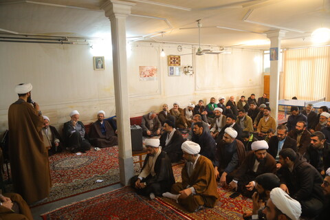 تصاویر / نشست طلاب و فضلای شهرستان بیجار با نماینده ولی فقیه در استان کردستان