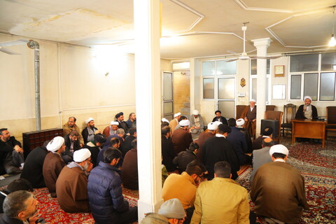 تصاویر / نشست طلاب و فضلای شهرستان بیجار با نماینده ولی فقیه در استان کردستان