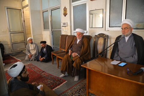 تصاویر / نشست طلاب و فضلای شهرستان بیجار با نماینده ولی فقیه در استان کردستان
