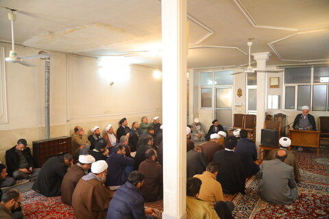 تصاویر / نشست طلاب و فضلای شهرستان بیجار با نماینده ولی فقیه در استان کردستان