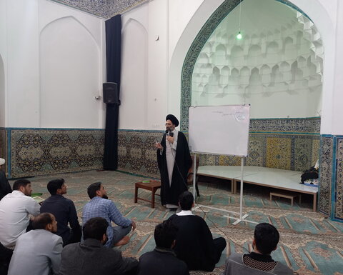 تصاویر/ کارگاه تلبس طلاب مدارس علمیه منطقه کاشان