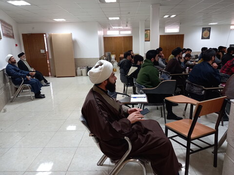 تصاویر/ کارگاه تلبس طلاب مدارس علمیه منطقه کاشان