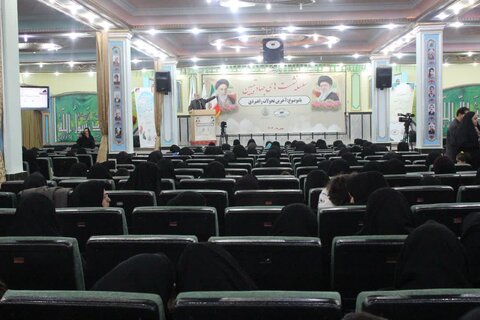 تصاویر/سلسله نشست های جهاد تبیین با موضوع آخرین تحولات راهبردی در مرکز بزرگ اسلامی کردستان