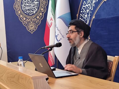 مدرسه زمستانه «نگاهی به شخصیت و نظام فکری امام خمینی(ره)»