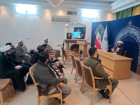 مدرسه زمستانه «نگاهی به شخصیت و نظام فکری امام خمینی(ره)»