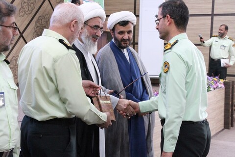 تصاویر/ دیدار امام جمعه بوشهر با مجموعه فراجای بوشهر