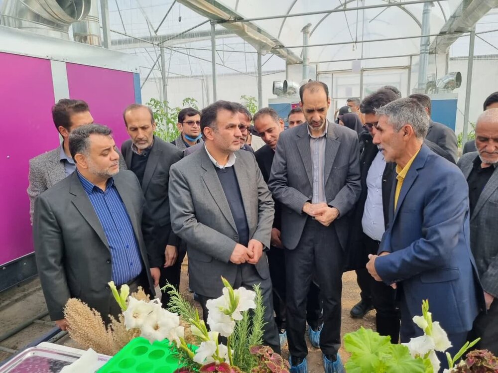 افتتاح و بهرهبرداری از گلخانه روستای برزآباد