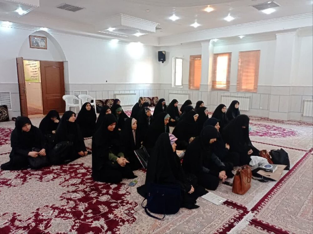 نشست تفسیری به مناسبت دهه فجر با عنوان «از صحیفه بشنویم»