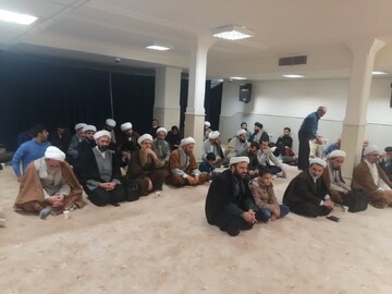 جلسه  طلاب و فضلای استان البرز برگزار شد