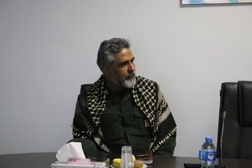 فرهنگ ایثار و شهادت با زبان هنر ترویج شود