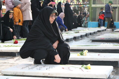 تصاویر / گلباران مزار مطهر شهدای اصفهان‎