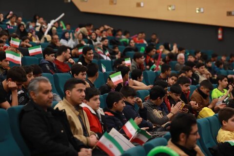 تصاویر/جشن بزرگ «حضور تا ظهور» در ششمین روز از دهه مبارک فجر در کاشان