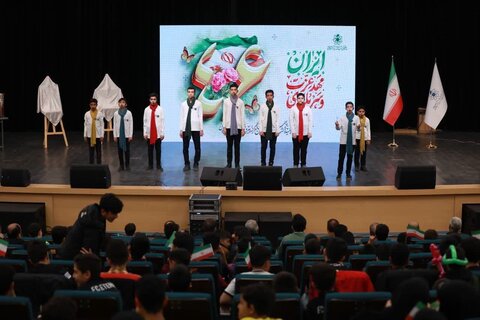 تصاویر/جشن بزرگ «حضور تا ظهور» در ششمین روز از دهه مبارک فجر در کاشان