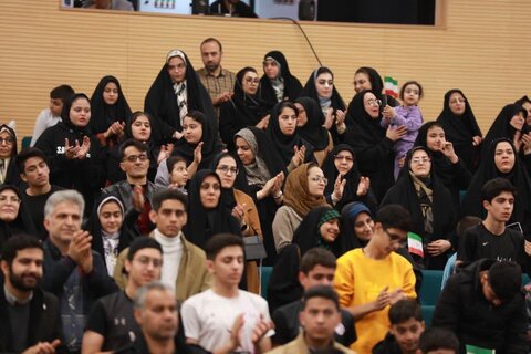 تصاویر/جشن بزرگ «حضور تا ظهور» در ششمین روز از دهه مبارک فجر در کاشان