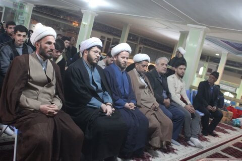 تصاویر/ بدرقه کاروان زائران حسینی مدرسه علمیه امام رضا (ع) میاندوآب به کربلای معلی