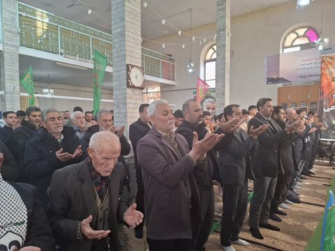 تصاویر/  اقامه نماز جمعه پلدشت