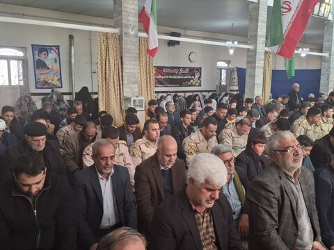 تصاویر/  اقامه نماز جمعه پلدشت