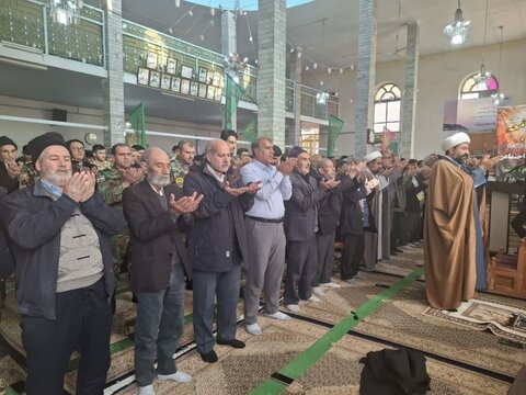 تصاویر/  اقامه نماز جمعه پلدشت