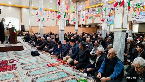 تصاویر/ اقامه نماز جمعه شهر کشاورز