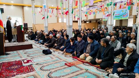 تصاویر/ اقامه نماز جمعه شهر کشاورز