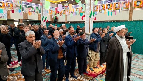 تصاویر/ اقامه نماز جمعه شهر کشاورز