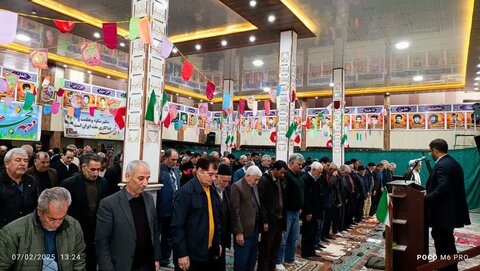 تصاویر/ اقامه نماز جمعه شهر کشاورز