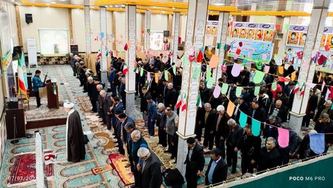 تصاویر/ اقامه نماز جمعه شهر کشاورز