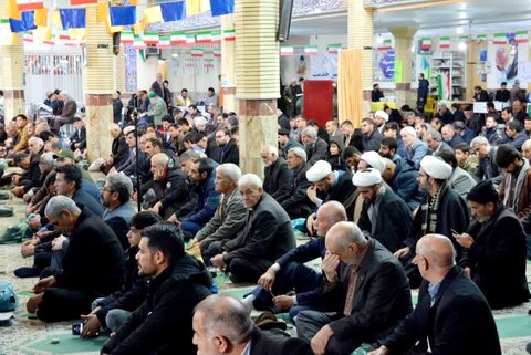 تصاویر اقامه نماز جمعه الیگودرز