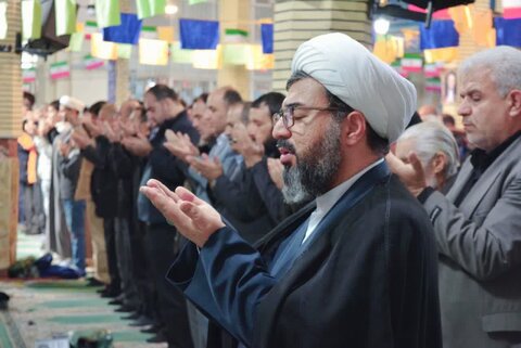 تصاویر اقامه نماز جمعه الیگودرز