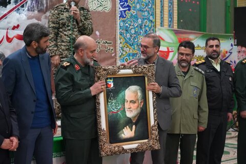 مراسم بزرگداشت شهدای انقلاب کاشان و آران و بیدگل در روستای یزدل