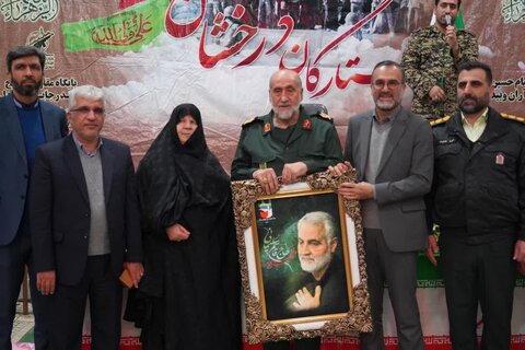 مراسم بزرگداشت شهدای انقلاب کاشان و آران و بیدگل در روستای یزدل