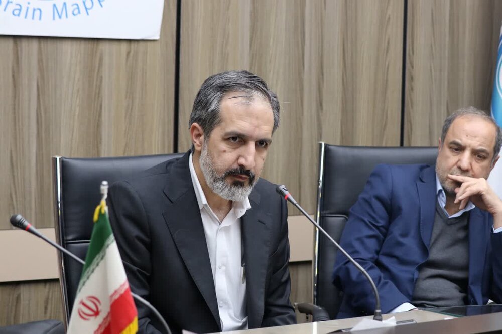 بازدید شرکت کنندگان همایش بین‌المللی مطالعات میان‌رشته‌ای قرآن از آزمایشگاه ملی نقشه‌برداری مغز دانشگاه تهران