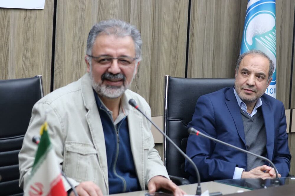 بازدید شرکت کنندگان همایش بین‌المللی مطالعات میان‌رشته‌ای قرآن از آزمایشگاه ملی نقشه‌برداری مغز دانشگاه تهران