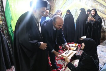 تجلیل از زنان انقلابی پیشکسوت ورامین