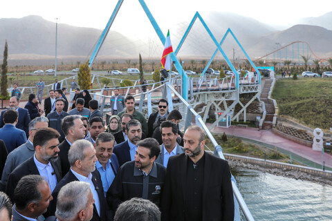 تصاویر/ افتتاح مجتمع‌ تفریحی و گردشگری در سیرجان با حضور رئیس جمهور